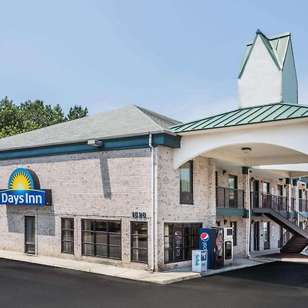 Brentwood Inn & Suites Suffolk Kültér fotó